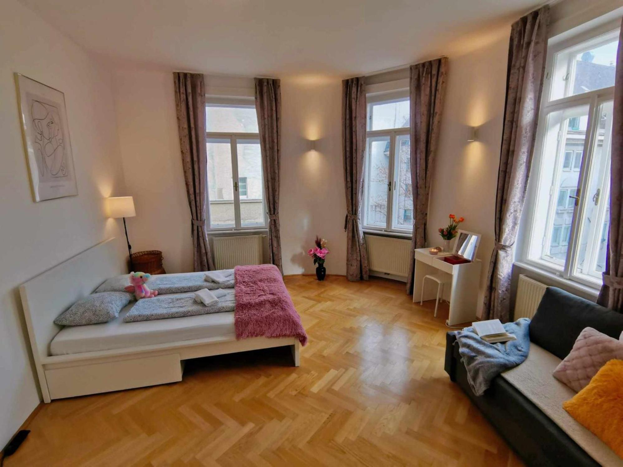 Central And Round 3 Minutes To City Shopping Center And Schoenbrunn Palace Вена Экстерьер фото
